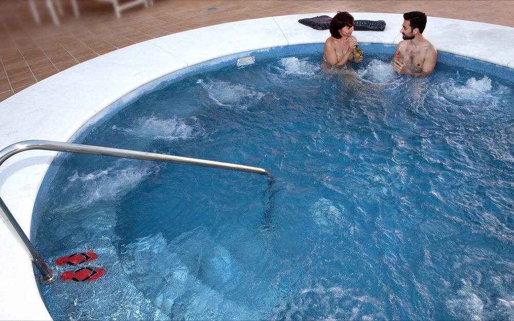Leo Deluxe (adults Only)